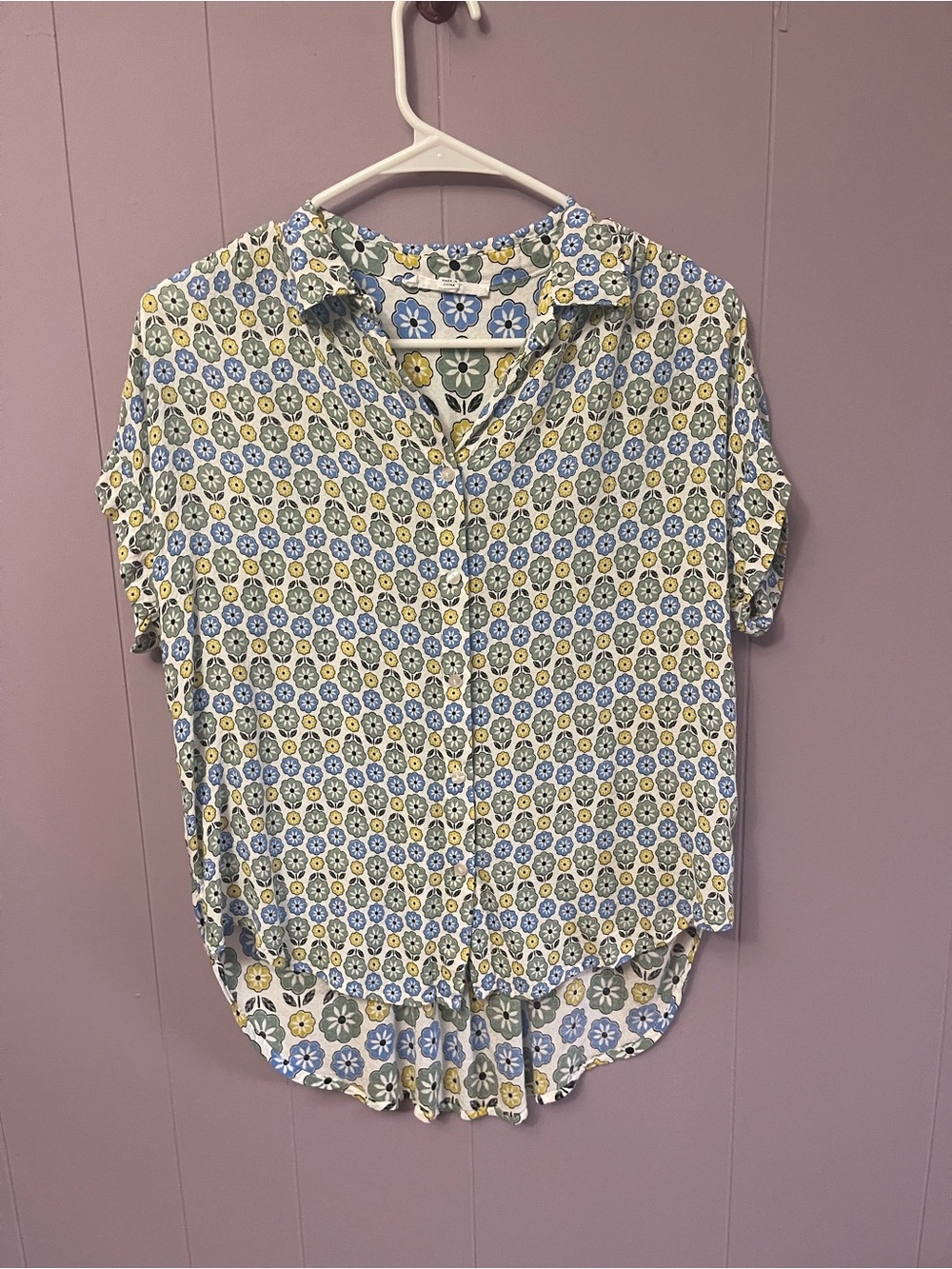 Floral Short Sleeve Button-Down Shirt in Blue & Yellow .Jane and Delaney